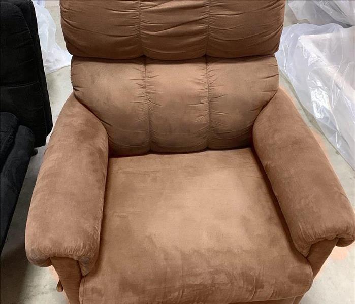 Brand new looking brown chair